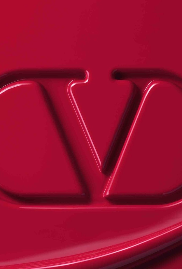  Valentino Beauty.. علامة للنساء الحالمات