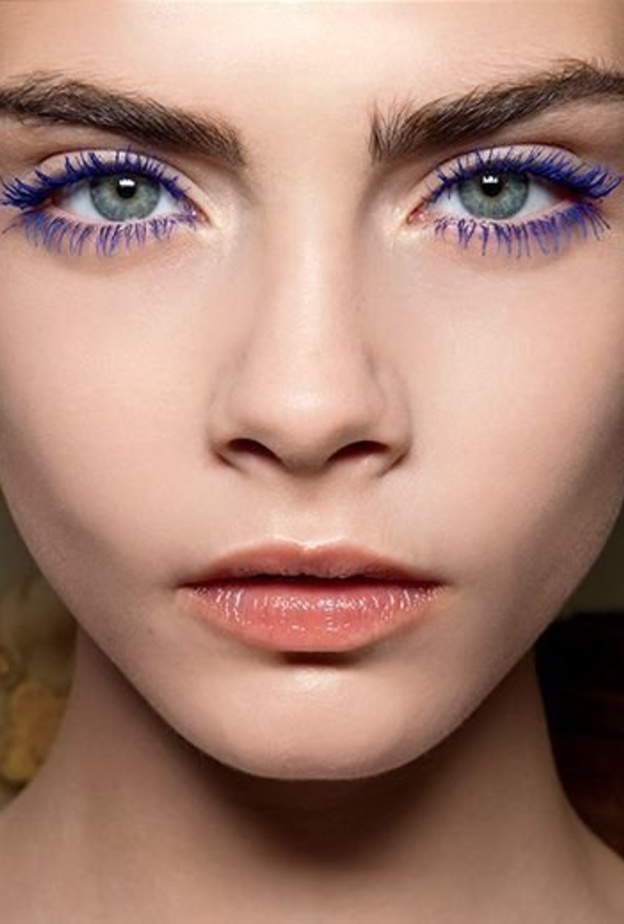  المسكارا الملونة في موسم ربيع 2021