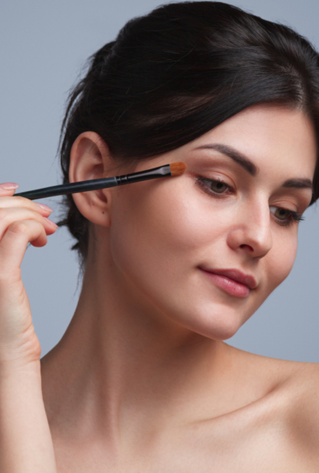 طريقة عمل مكياج ناعم لإخفاء التجاعيد