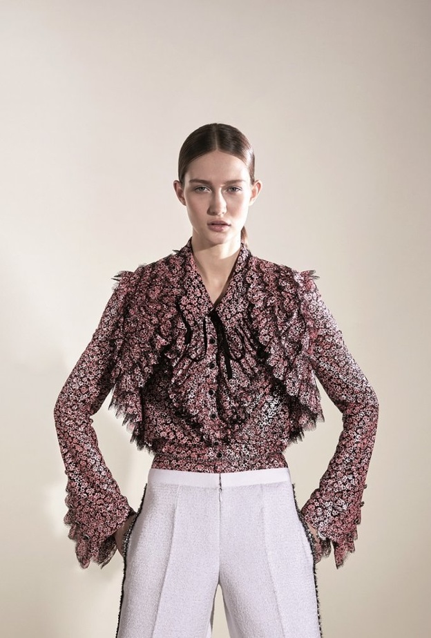 جلسة تصويرية خاصة بـ "هي" تحت عنوان أناقة بلا حدود مع CHANEL