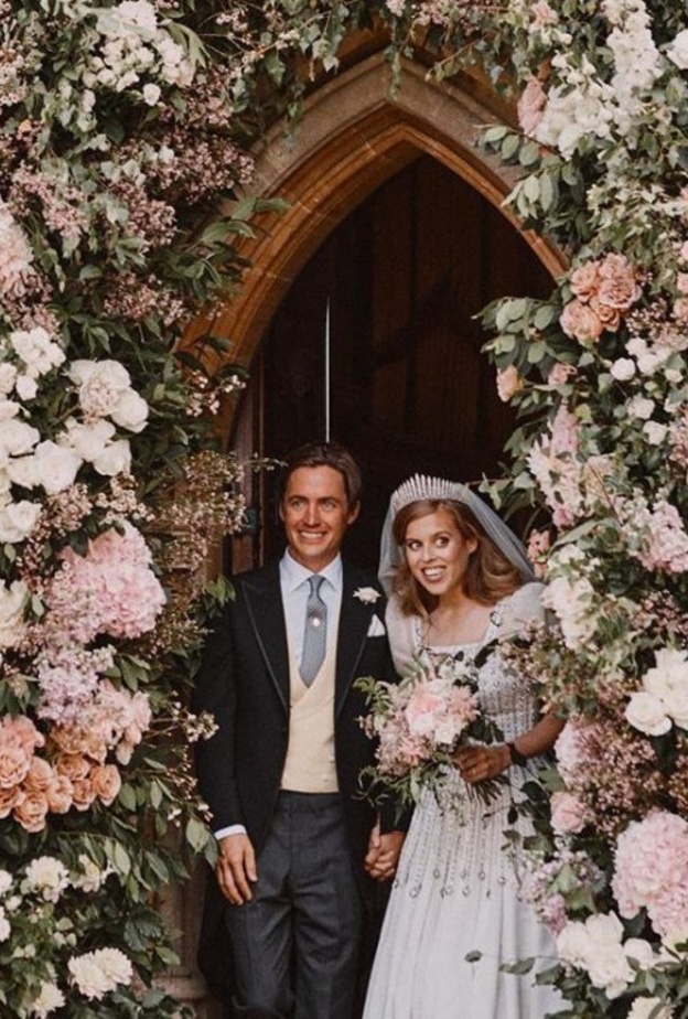 تعديل جديد على وثائق الزواج البريطانية