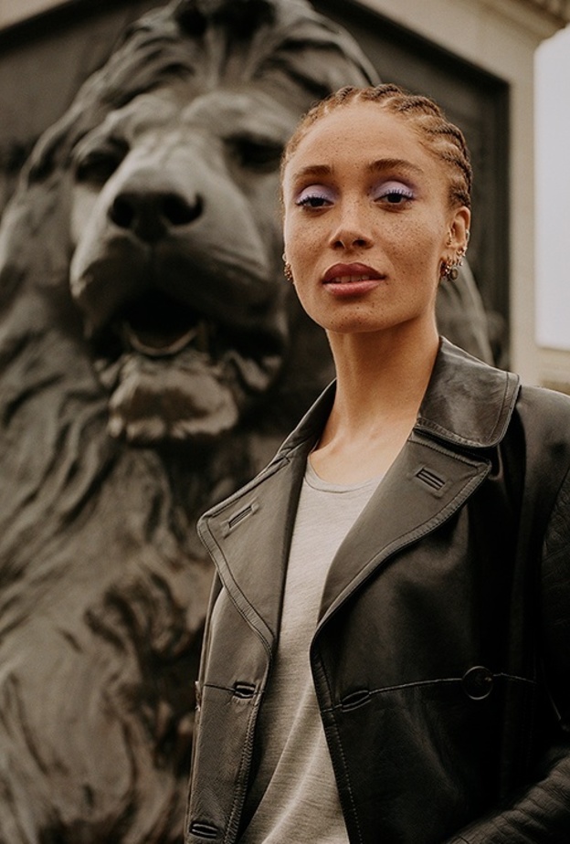 Adwoa Aboah الوجه الإعلامي الجديد لـRimmel London