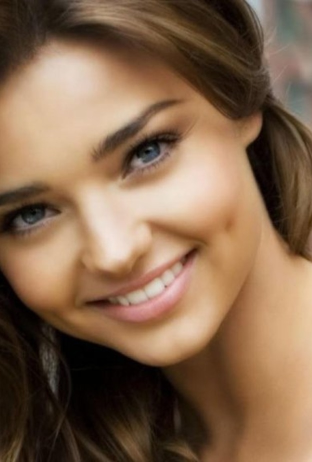 ما هي أسباب إنجذاب الرجل للمرأة السمراء