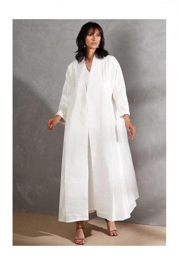 تصميم فني ومبتكر بأسلوب راقي بالأبيض من  1988 LINE