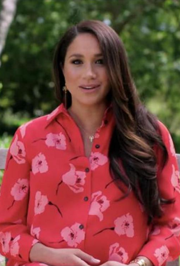 خطفت إطلالة ميغان ماركل الأنظار أبهرتنا بفستانها الأحمر الرائع من تصميم كارولينا هيريرا