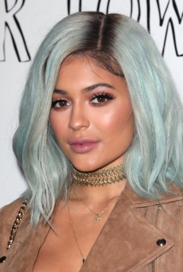 الوان صبغات شعر جريئة لعيد الفطر 2021 من كايلي جينر