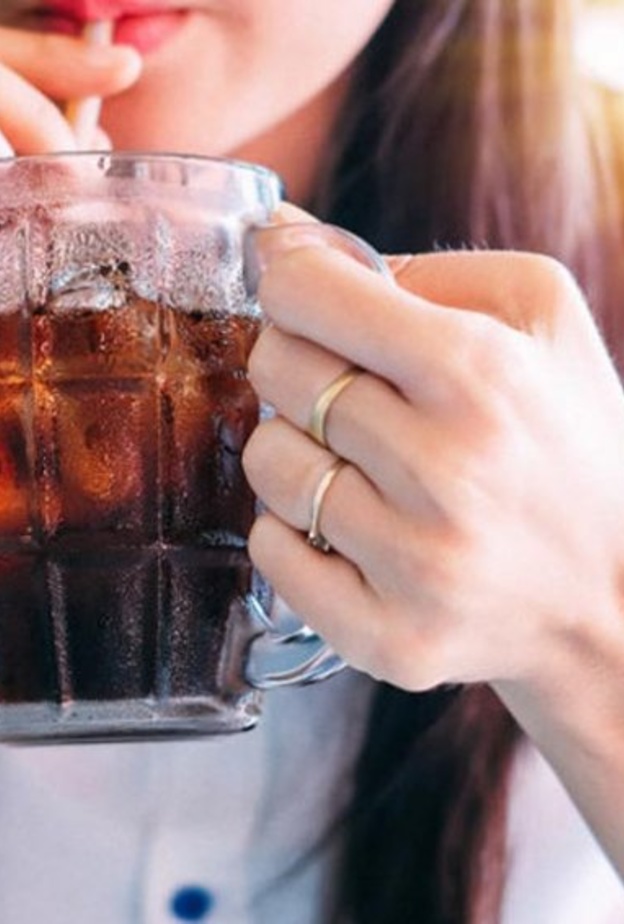 علاقة المشروبات السكرية بالسرطان لدى النساء