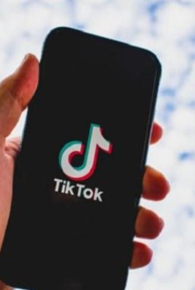 تيك توك تسمح بتسجيل الدخول ببيانات حسابات التطبيقات الأخرى