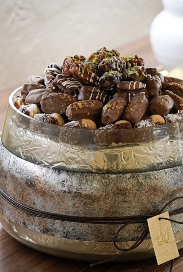 تشكيلة مميز من أصناف العيد في تمور العلا