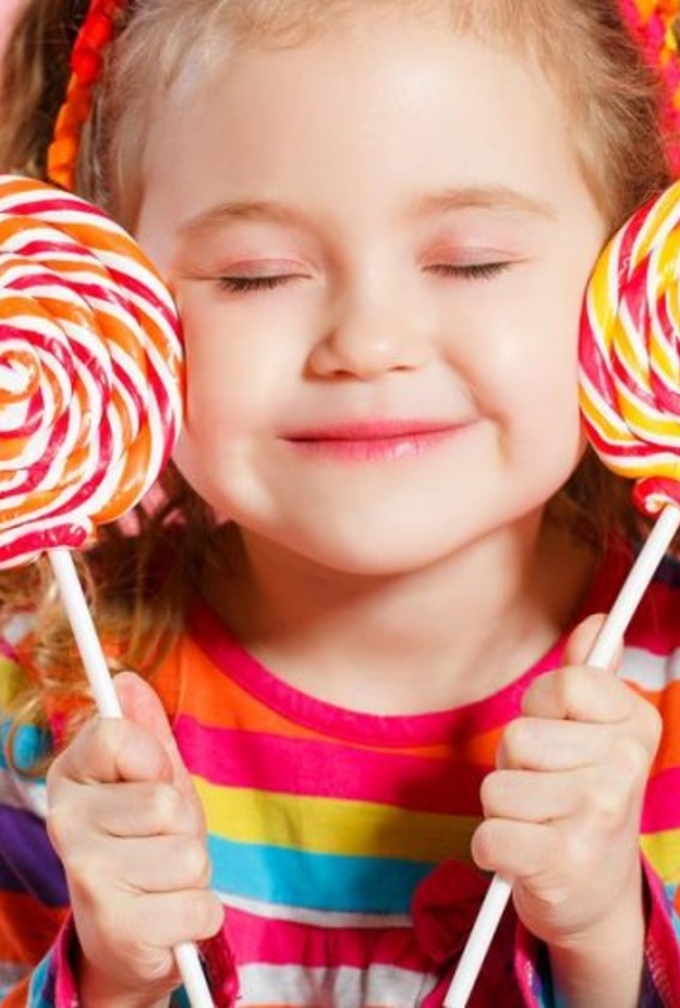 للوقاية من أضرار كثرة تناول الحلويات في العيد يجب إعتماد بدائل صحية