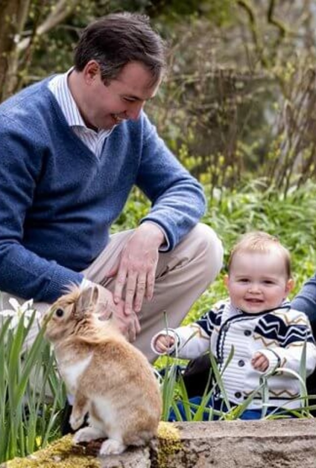 الأميرة ستيفاني مع ابنها وزوجها 