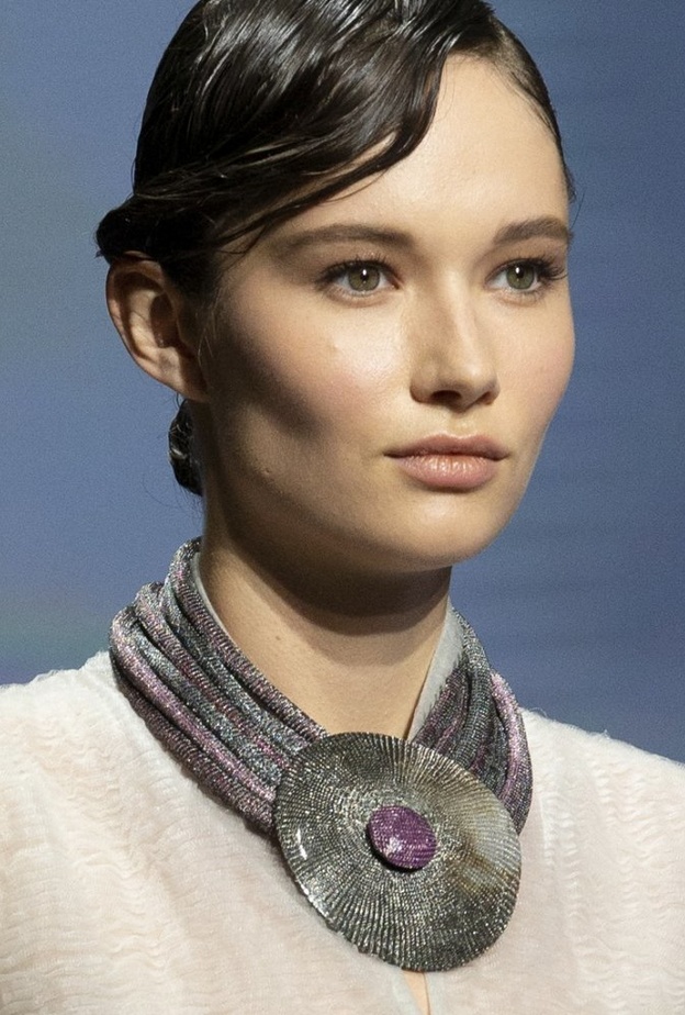  طرق وضع مكياج سريع وهادئ لاول ايام العيد