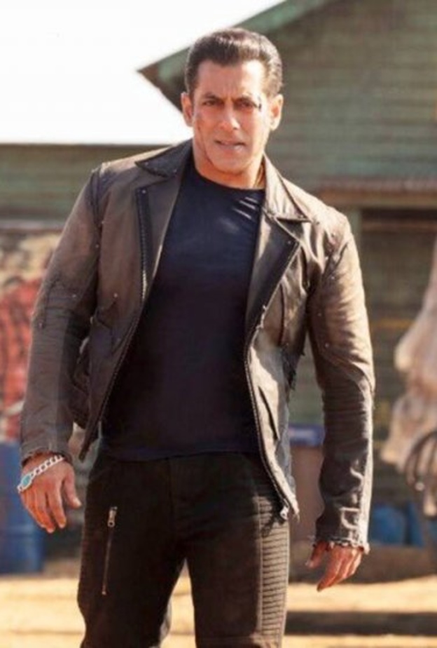 سلمان خان يدعو لتلقي لقاح كورونا