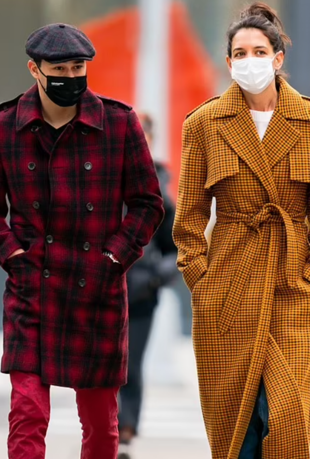 كاتي هولمز و إميليو فيتولو