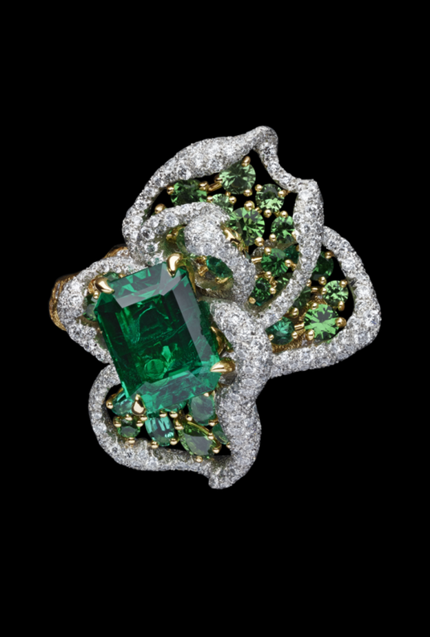 خاتم من ديور Dior