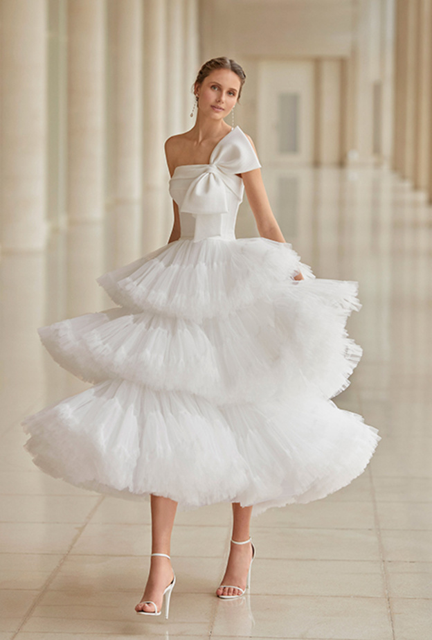  فساتين ميدي من aire atelier