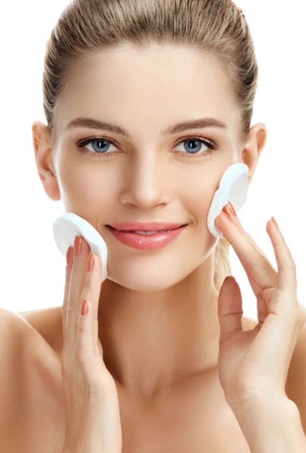 افضل الماسكات الطبيعية لتنظيف البشرة الحساسة