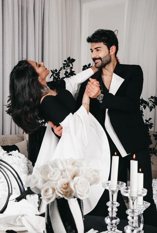 فرح الهادي وزوجها