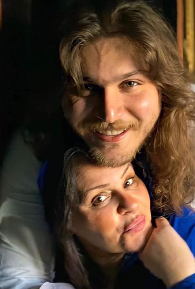 نادية العراقية ونجلها