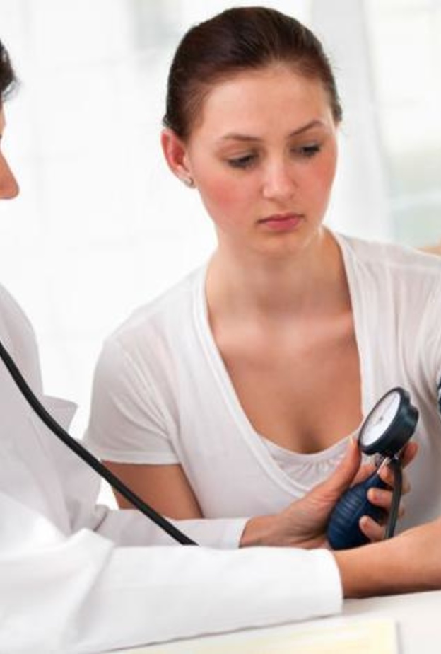  أسباب ارتفاع ضغط الدم لدى المراهقين