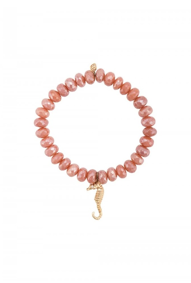 اسوارة من سيدني ايفان Sydney Evan