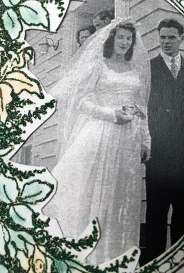 مظلة ألمانية تتحول إلى فستان زفاف