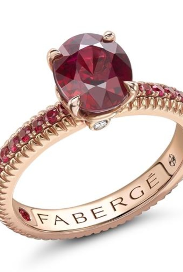  خاتم Colours of Love Rose Gold Ruby Fluted Ring with Ruby Shoulders من علامة المجوهرات فابريجيه Faberge