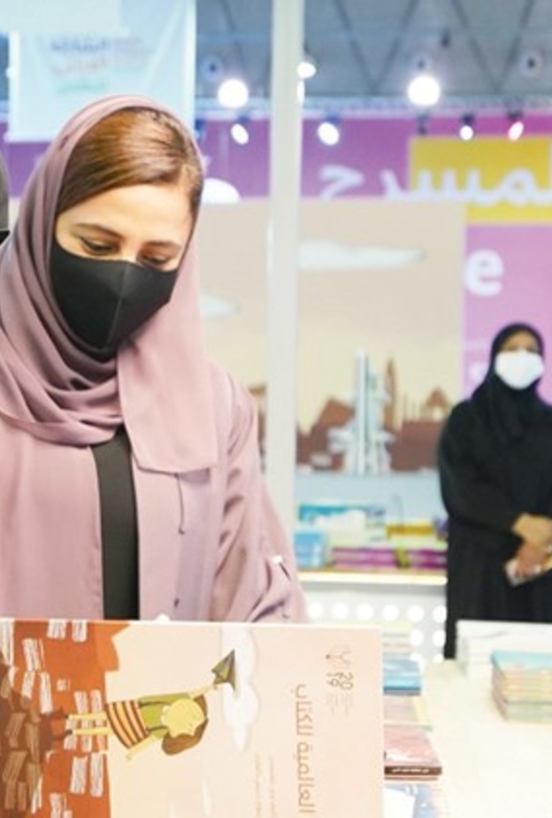 جواهر القاسمي : حاكم الشارقة يغرس بذور المعرفة فأحسنوا قطافها