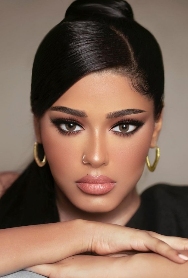 مكياج للبشرة الحنطية على طريقة ساره السبيعي