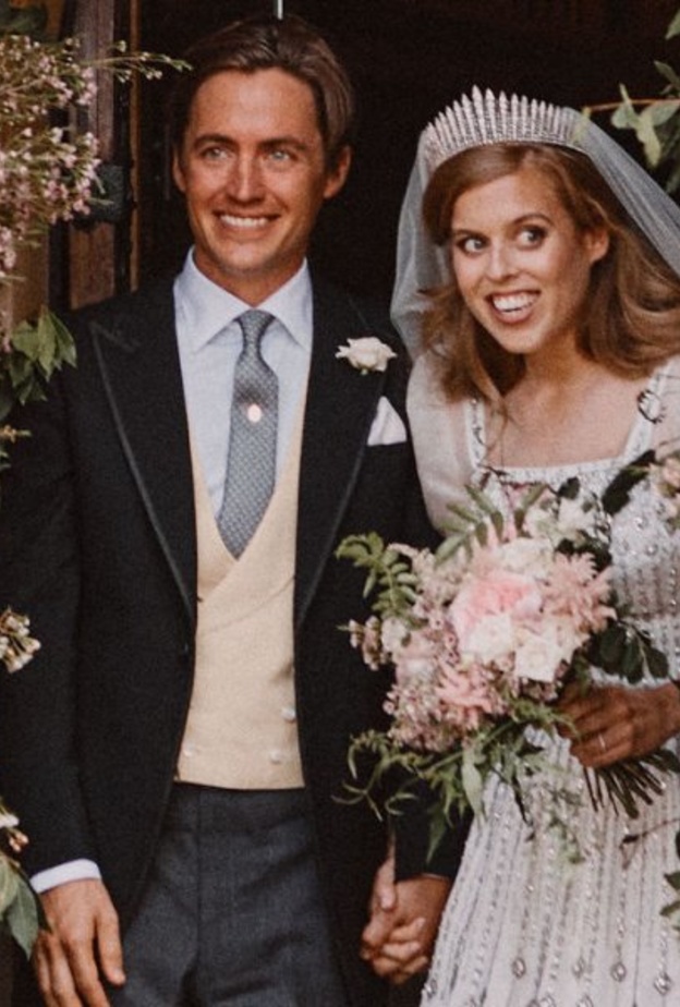 الأميرة بياتربس تستعير تاج زفاف جدتها الملكة إليزابيث الثانية