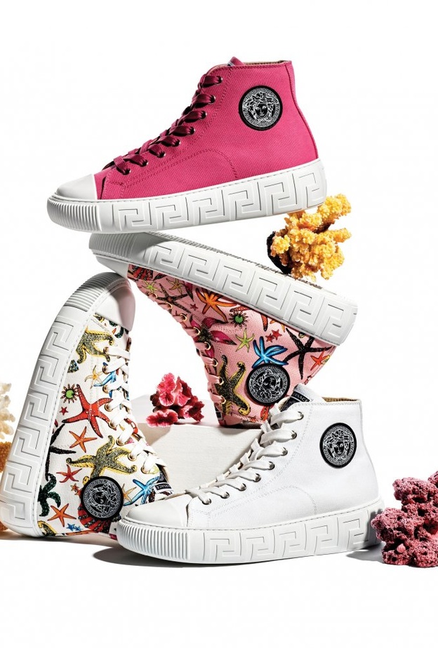 اليوم سنسلط الضوء على الحذاء الرياضيّ الجديد المستوحًى من نقشة Greca الهندسية التي باتت رمزًا من رموز الدار.