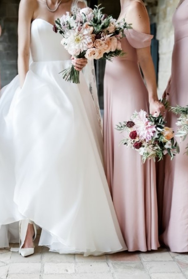  فساتين مميزة لوصيفات العروس