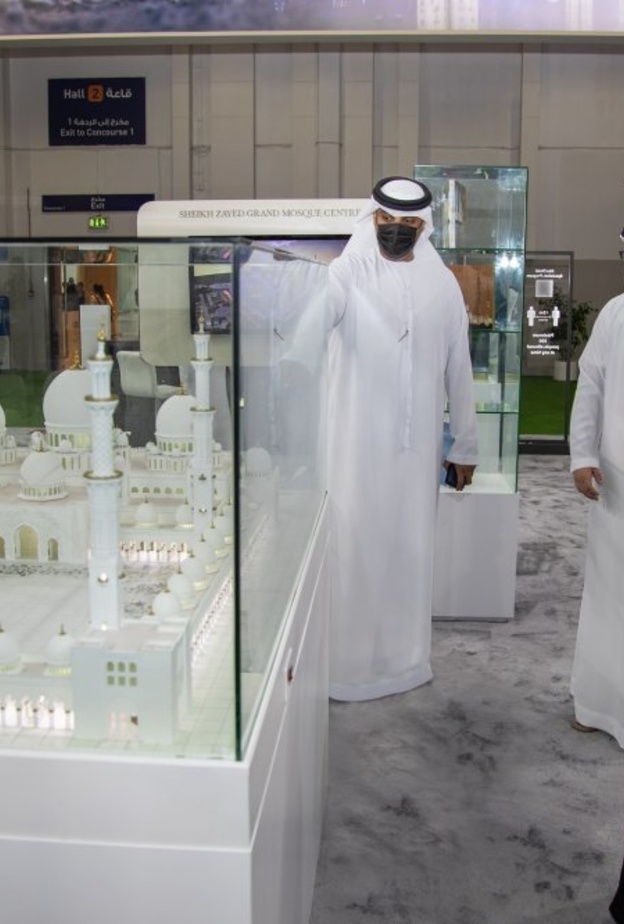 مركز جامع الشيخ زايد الكبير ينشر رسالته الحضارية في "سوق السفر العربي" 