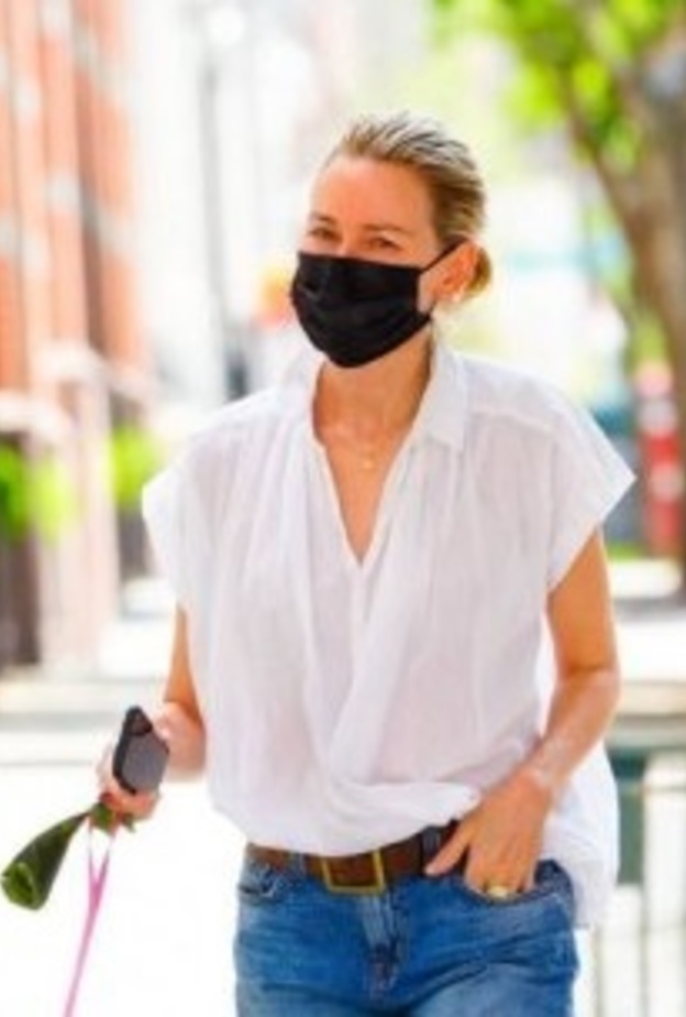 ناعومي واتس