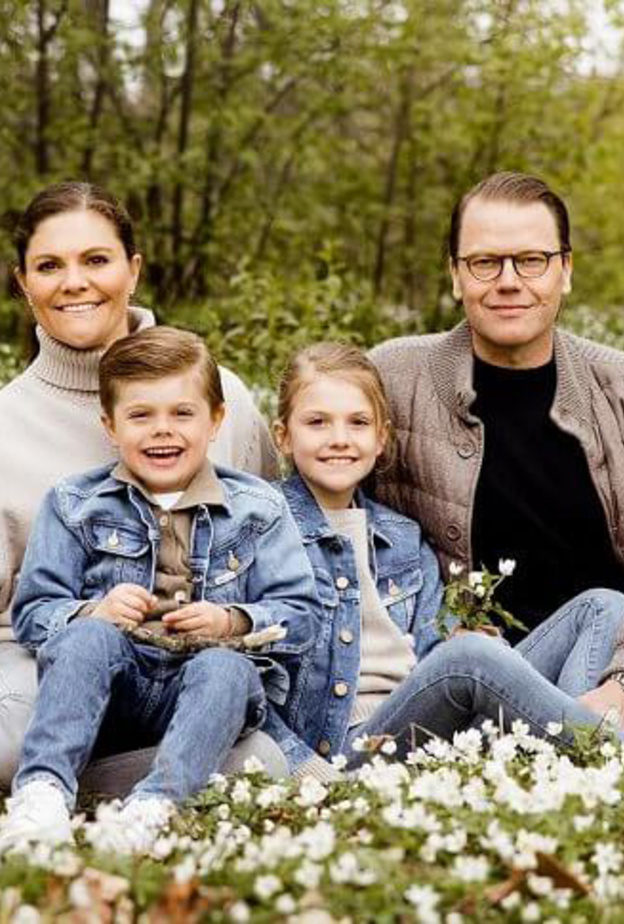 شاهد أحدث الصور الرسمية لعائلة ولية عهد السويد