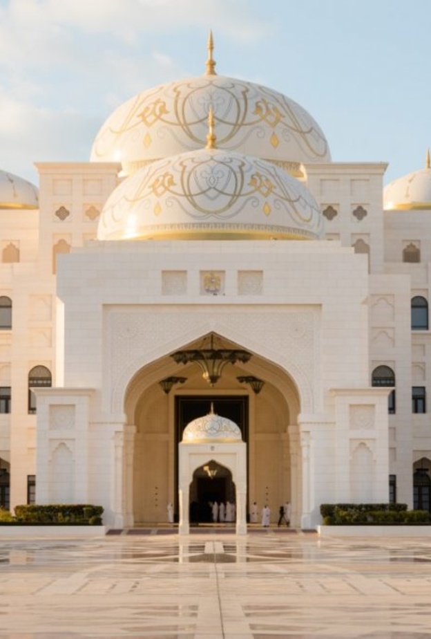 قصر الوطن.. تجربة تراثية حالمة في قلب أبوظبي