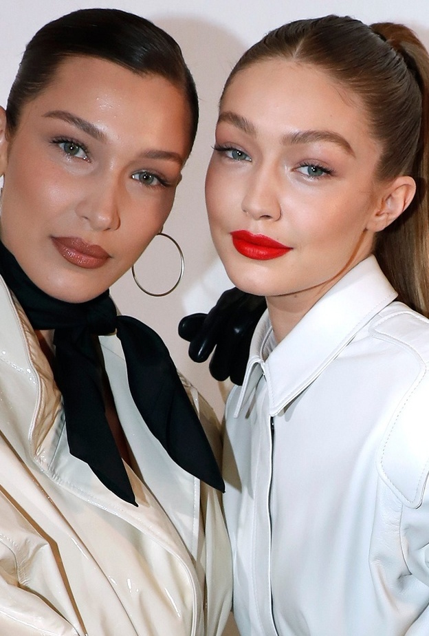 جيجي وبيلا حديد 