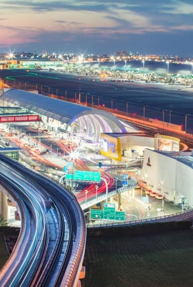 مشهد من مطار دبي