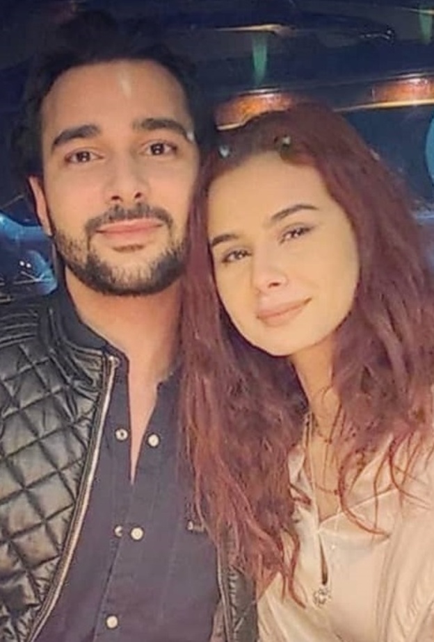 منة عرفة وخطيبها