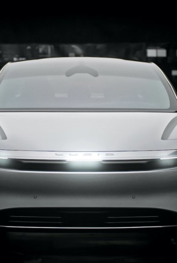 Lucid UX من لوسيد موتورز