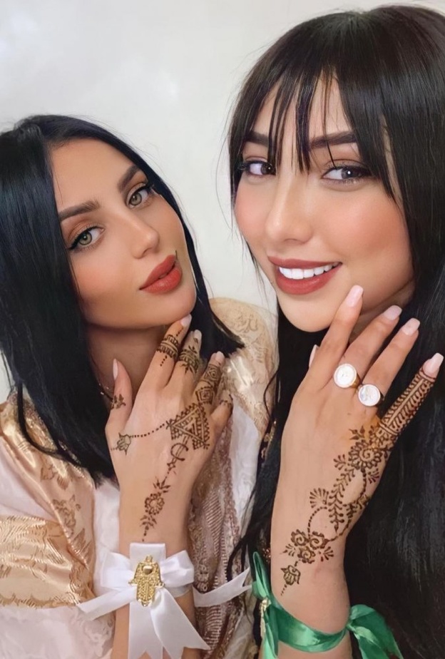 ابتسام بطمة وشقيقتها