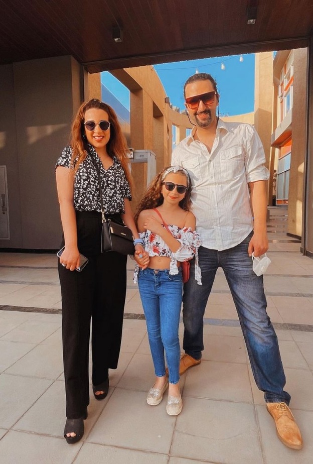 أسرة أسما شريف منير