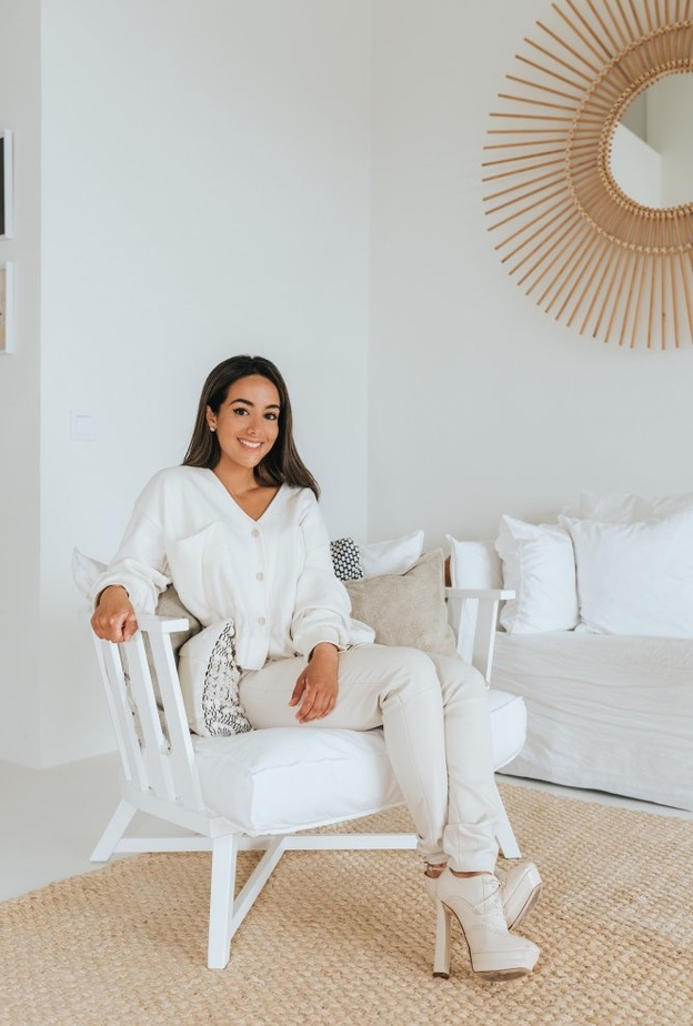 هيا خليفة الفاضل:  مصممة الأزياء والمديرة الإبداعية لنسيم الأندلس ومؤسسة استوديو نسما