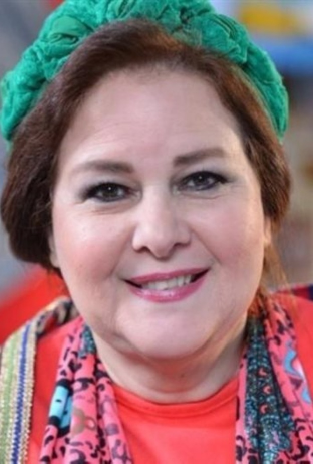 دلال عبدالعزيز