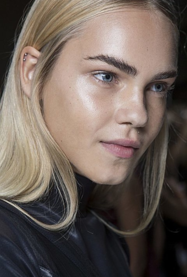  أفضل أنواع سيروم البشرة لهذا الموسم