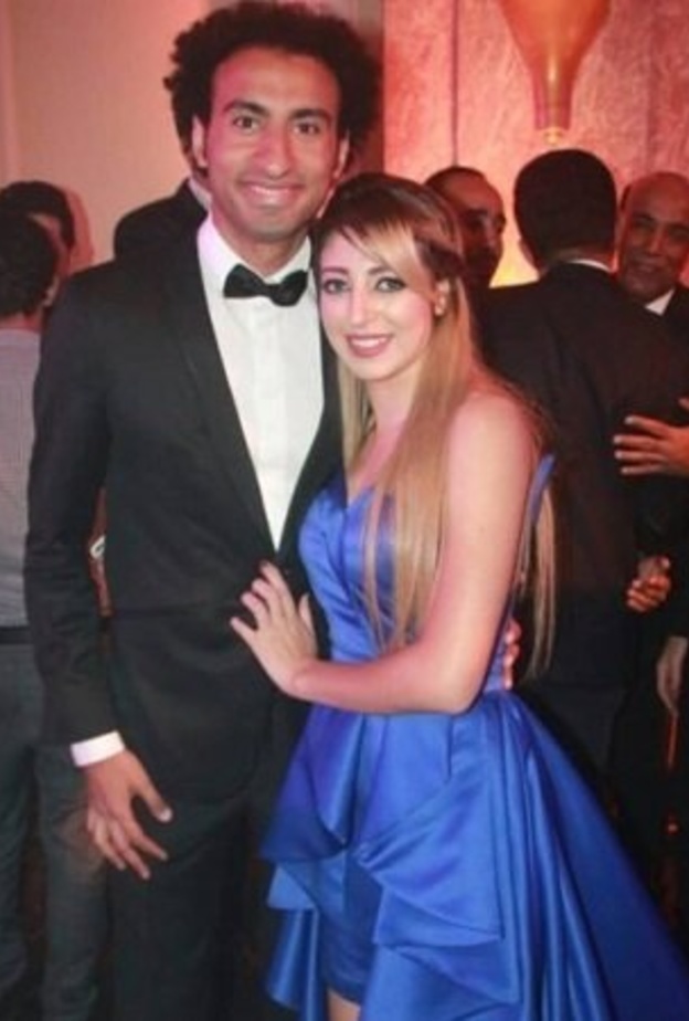 علي ربيع وزوجته السابقة 