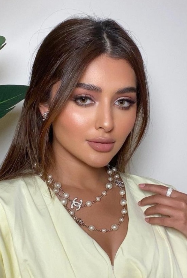 مكياج الوجه على طريقة إلين سليمان