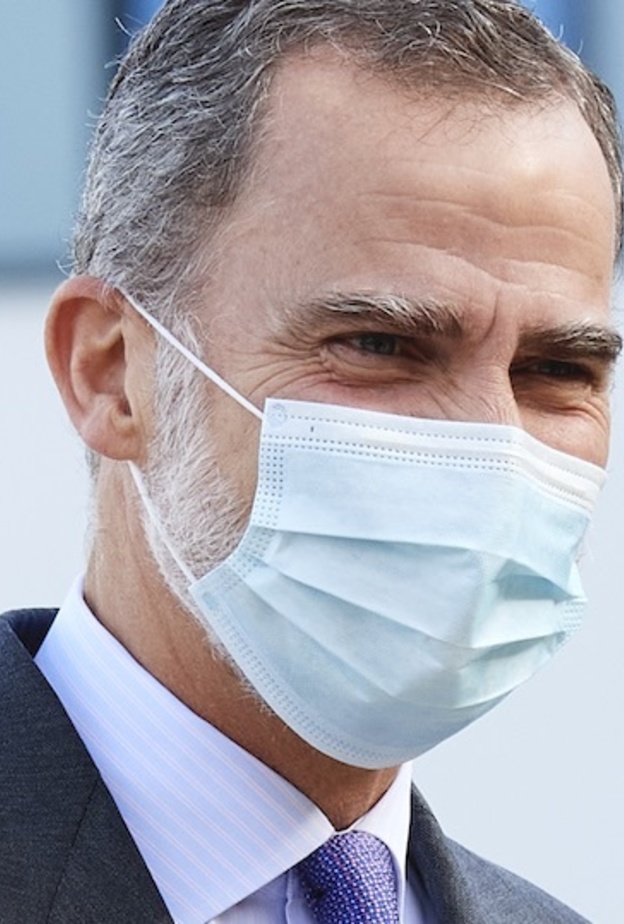 ملك إسبانيا يتلقى جرعته الأولى من لقاح كورونا