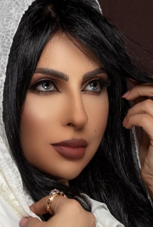 زينب العسكري