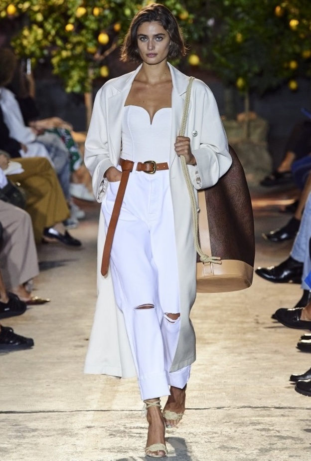 أحدث صيحات ملابس صيف 2021 لإخفاء الأرداف الكبيرة